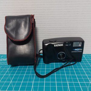 Vintage Safari SR300 Electronic Autowind Film Camera Photography W/ Travel Pouch